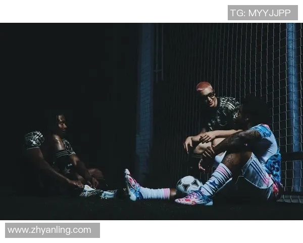 黑鞋背后的故事：揭秘足球巨星们的标志性黑色球鞋与其传奇之路